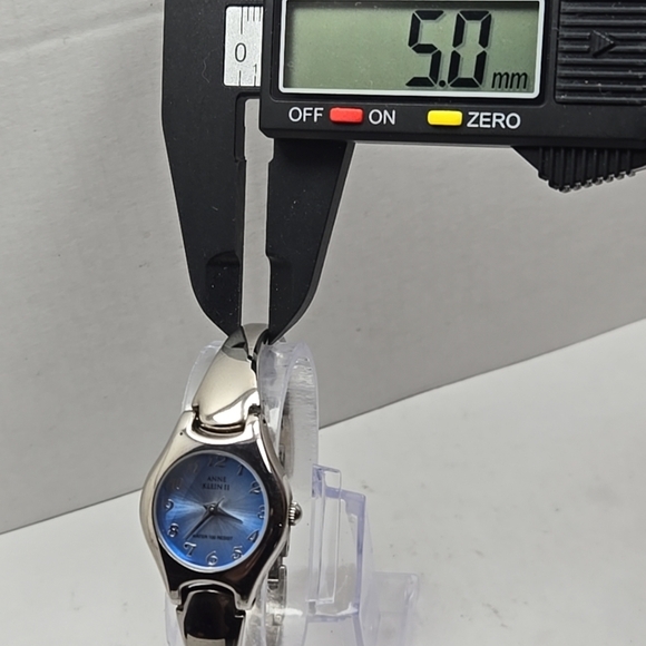 Womens Anne Klein Watch 23mm Silver Tone Band Round Blue Dial New Battery - Picture 5 of 9